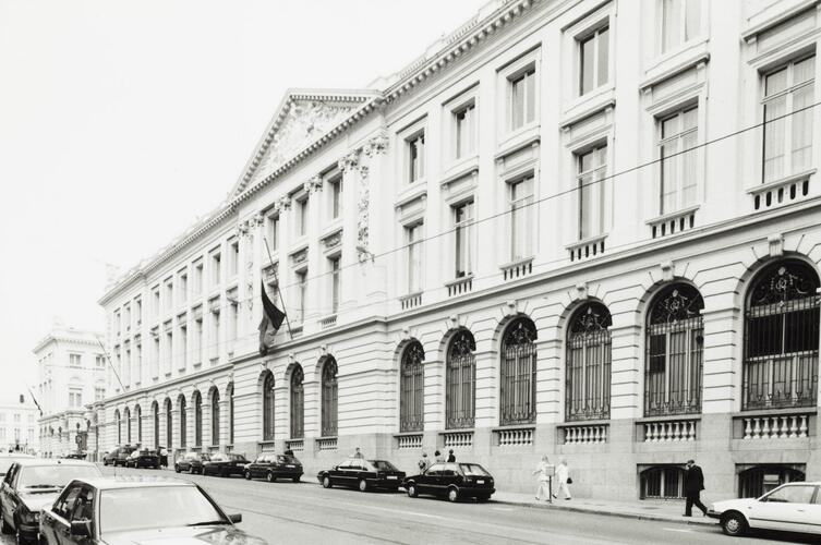 Rue de la Régence 2. Ancien Palais du Comte de Flandre, Cour des Comptes (photo [s.d.]).