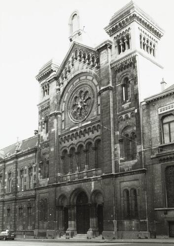Rue de la Régence 32, angle rue J. Dupont. Grande Synagogue de Bruxelles et Consistoire (photo 1980).