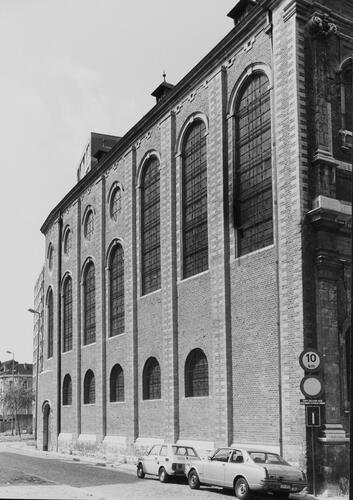 Korte Brigittinenstraat. Brigittinenkerk, oostelijke kant (foto 1980).