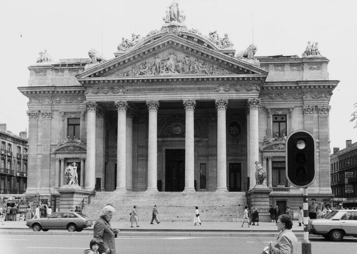 Bourse de Commerce et des Fonds Publics, façade avant (photo 1980).