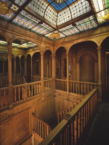 Square Ambiorix 11, premier étage, cage d’escalier d’honneur (Photo Ch. Bastin & J. Evrard © MRBC).