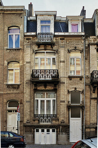 Rue Hobbema 53 (photo 2009).