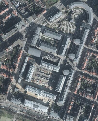 Luchtfoto van de Koninklijke Militaire School (Brussel UrbIS ® © - Distributie: CIBG 20 Kunstlaan, 1000 Brussel, 2006).