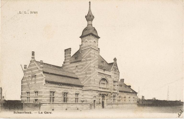 Het station van Schaarbeek voor de bouw van het volume uit 1913-1919 (Verzameling Dexia Bank-KAB-BHG).