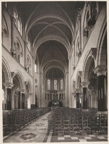 Sint-Michielscollege, kapel, zicht naar het koor ([i]L'Émulation[/i], 1912, pl. III).