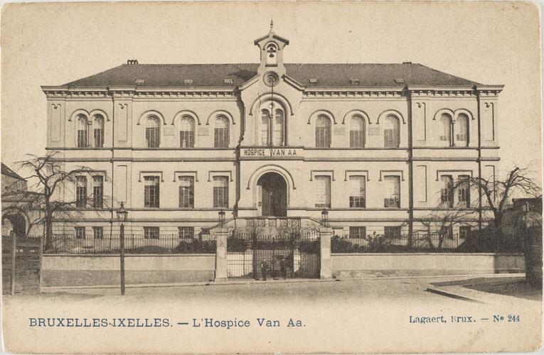 Chaussée de Boondael 92 à 98, hospice Van Aa, vers 1900 (Collection de Dexia Banque-ARB-RBC).