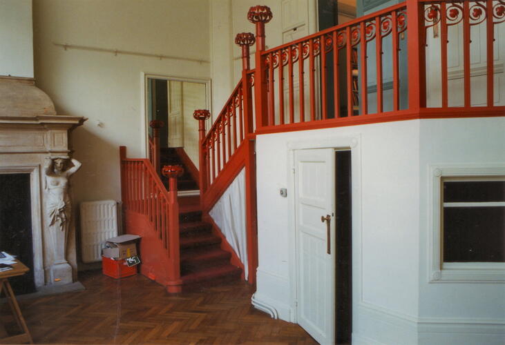 Rue de la Réforme 4, le grand atelier avec son bel escalier intérieur (photo 1994).
