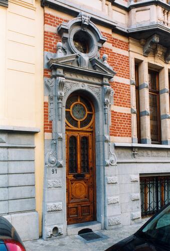 Rue d'Albanie 91 (photo 2003).