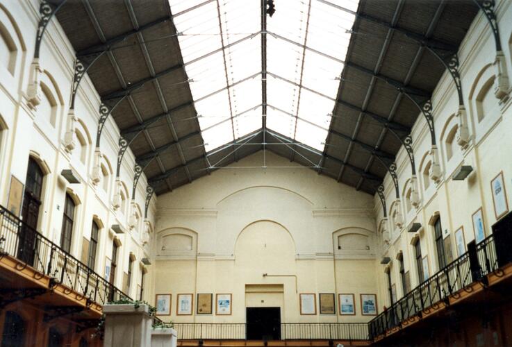 Koninklijk Atheneum Victor Horta, overdekte speelplaats, gebouw C (foto 2003).