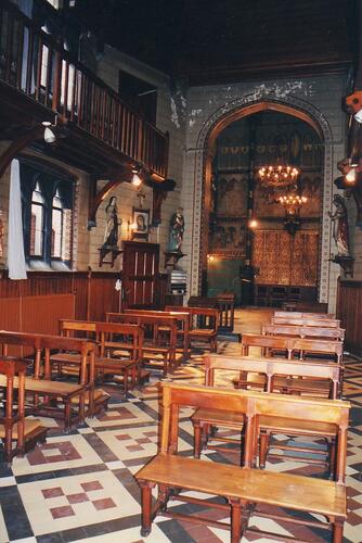 Rue de la Charité 41-45, chapelle Sainte-Julienne et ancien couvent des Sœurs-Apôtres du Saint Sacrement, vue de l'oratoire (photo 1993-1995).