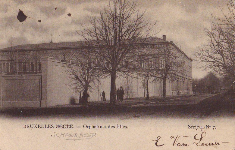 Kortenberglaan, tussen de Newtonstraat en Notelaarsstraat, weeshuis voor meisjes (Verzameling C. Dekeyser).