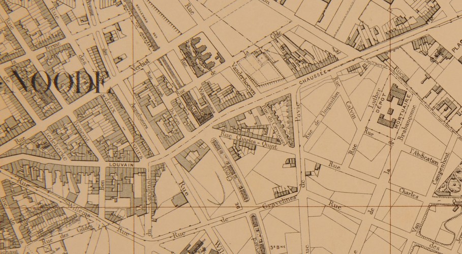 Leuvensesteenweg na de verplaatsing van de spoorlijn onder de Clovislaan, detail van het plan [i]Bruxelles et ses environs[/i], in 1894 opgesteld door het Institut cartographique militaire, SAB/OW 16767.