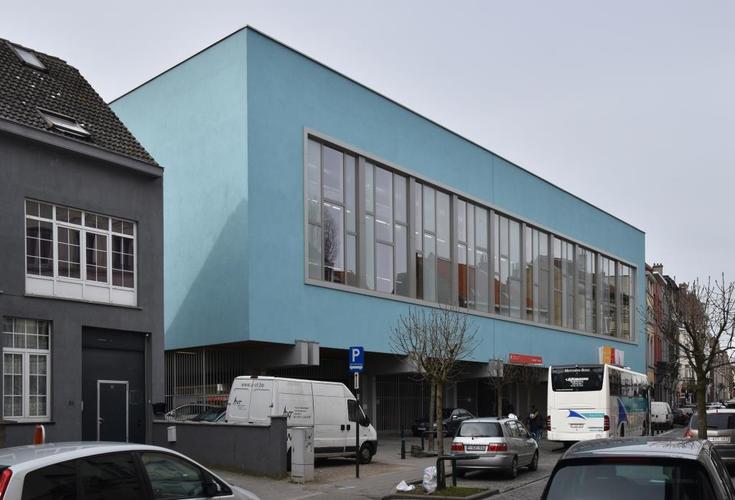 Rue du Champ de l’Église 73-89, Centre Omnisports de Laeken (© APEB, 2017).
