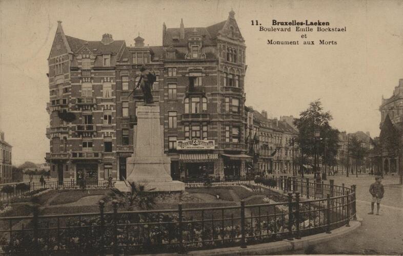 Vue du square des Combattants et du Mémorial aux héros laekenois, AVB/FI W-5 (1926-1929).